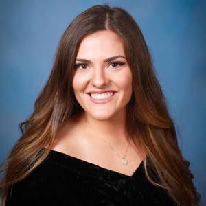 Meet your Posher, Caitlyn